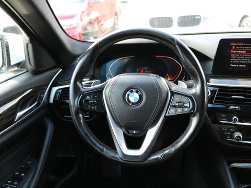 Used 2020 BMW 530i xDrive w/ Convenience Package image 19