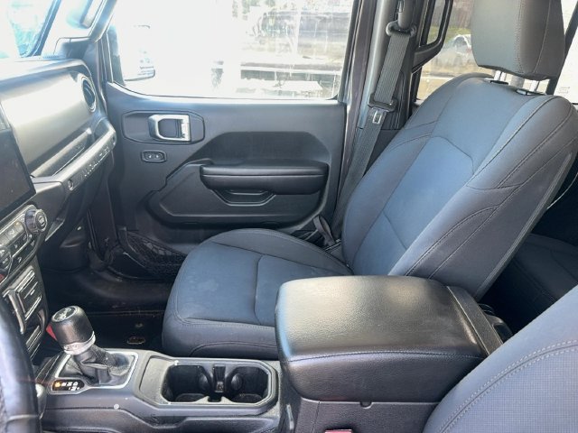 Used 2018 Jeep Wrangler Unlimited Sport S AWD/4WD image 14