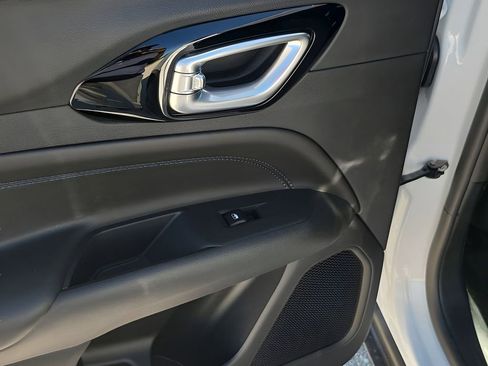 New 2026 Jeep Compass Latitude image 46