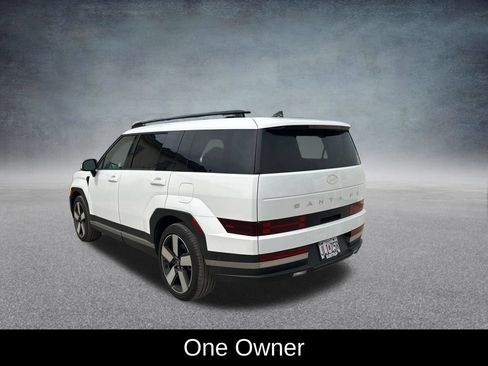 Used 2025 Hyundai Santa Fe Limited FWD image 3