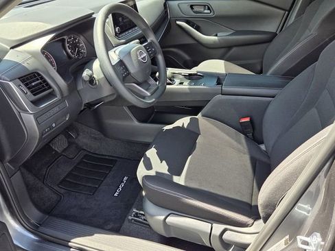 Used 2026 Nissan Rogue S FWD image 10
