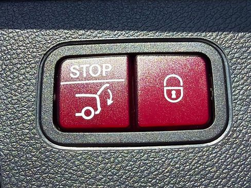 Used 2022 Mercedes-Benz GLC 300 image 13