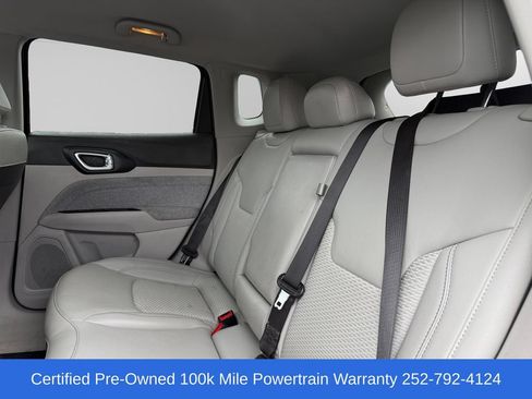 Used 2022 Jeep Compass Latitude AWD/4WD image 8
