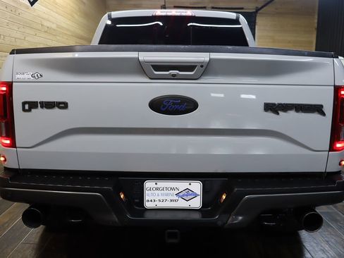 Used 2017 Ford F150 Raptor w/ Equipment Group 802A Luxury AWD/4WD image 5