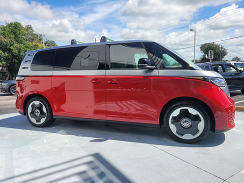 New 2025 Volkswagen ID. Buzz Pro S Plus image 5