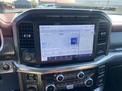 Used 2023 Ford F150 Lariat w/ Equipment Group 502A High image 32