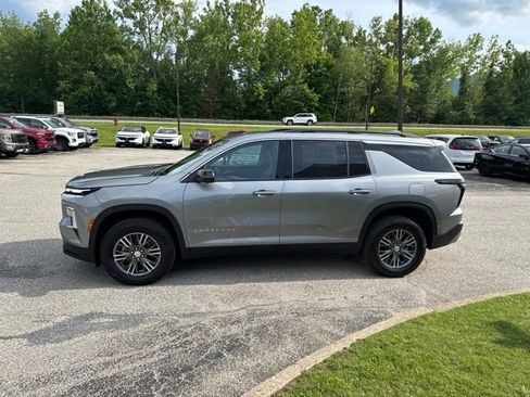 New 2026 Chevrolet Traverse LT w/ Driver Confidence Package AWD/4WD image 27