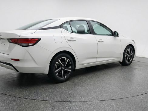 Used 2025 Nissan Sentra SV FWD image 6