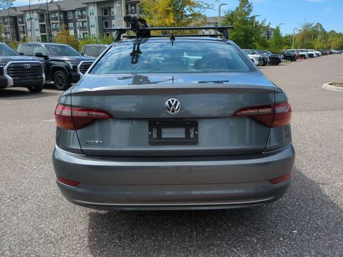 Used 2019 Volkswagen Jetta SE FWD image 5