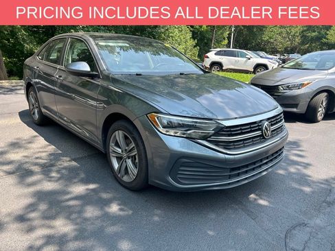 Used 2024 Volkswagen Jetta SE FWD image 1