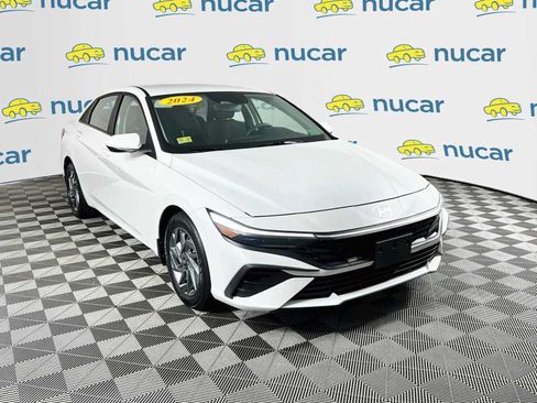 Certified 2024 Hyundai Elantra SEL FWD image 1