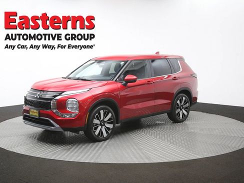Used 2025 Mitsubishi Outlander AWD image 57