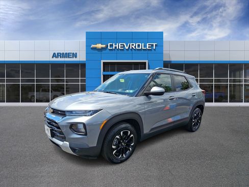 Certified 2023 Chevrolet TrailBlazer LT w/ Convenience Package FWD image 4