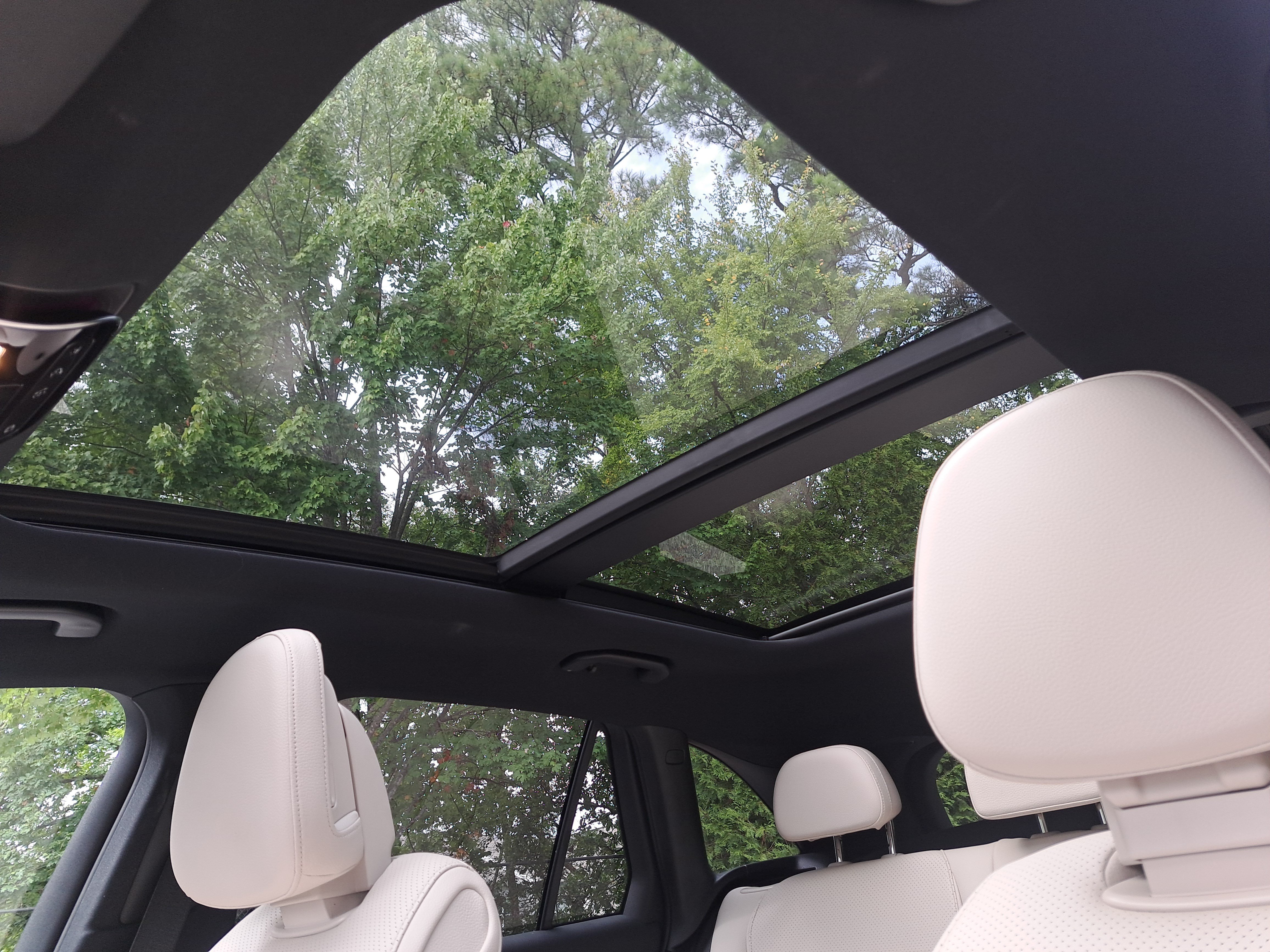 Used 2026 Mercedes-Benz GLC 300 image 32