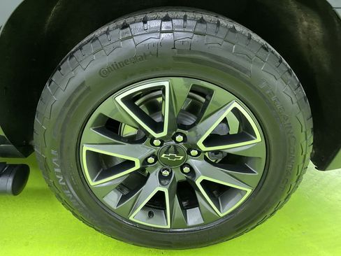 Used 2022 Chevrolet Tahoe Z71 w/ Off-Road Capability Package image 13