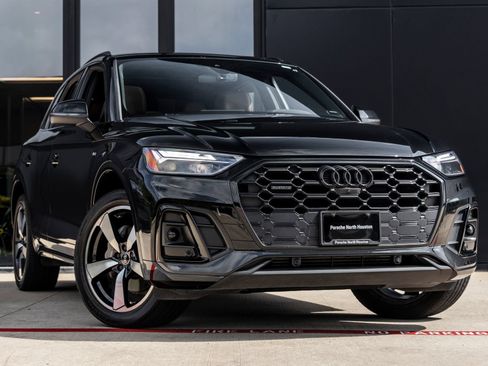 Used 2023 Audi Q5 2.0T Premium Plus w/ Premium Plus Package AWD/4WD image 2