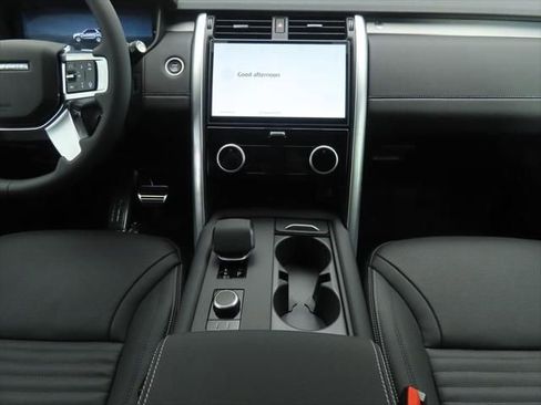 New 2026 Land Rover Discovery Limited Edition image 13