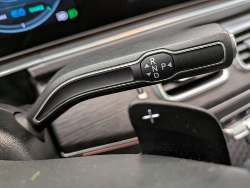 Used 2021 Mercedes-Benz GLS 580 4MATIC image 17