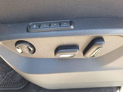 New 2026 Volkswagen Atlas Cross Sport SEL R-Line image 9