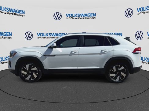 Used 2026 Volkswagen Atlas Cross Sport SE FWD image 5
