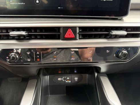 New 2026 Kia Sorento LX FWD image 14