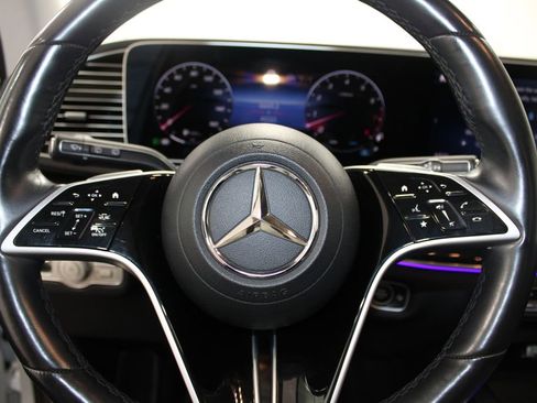 Used 2024 Mercedes-Benz GLS 450 4MATIC image 43