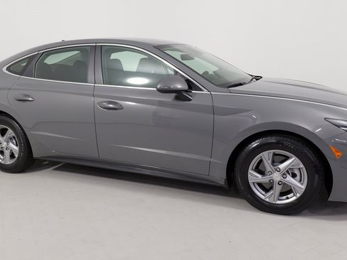 Used 2023 Hyundai Sonata SE image 12