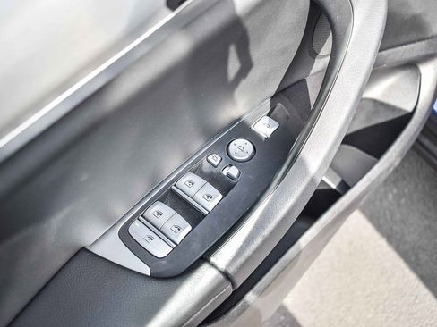 Used 2023 BMW X3 xDrive30i w/ Convenience Package image 18