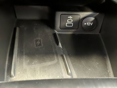 Used 2025 Ford Escape Platinum image 21