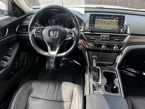 Used 2018 Honda Accord Touring image 7