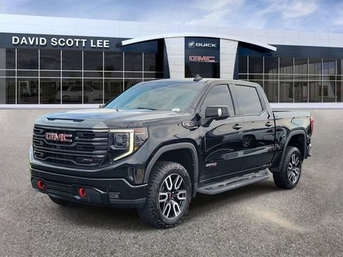 Used 2023 GMC Sierra 1500 AT4 w/ Technology Package AWD/4WD image 2
