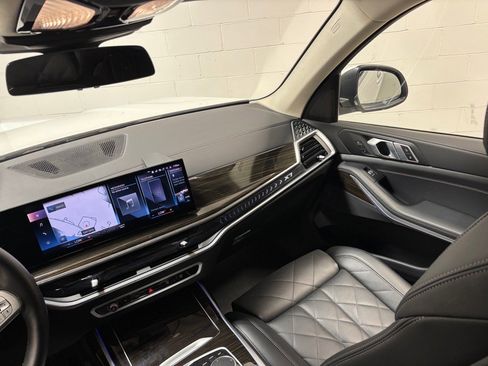 Used 2023 BMW X7 xDrive40i image 37