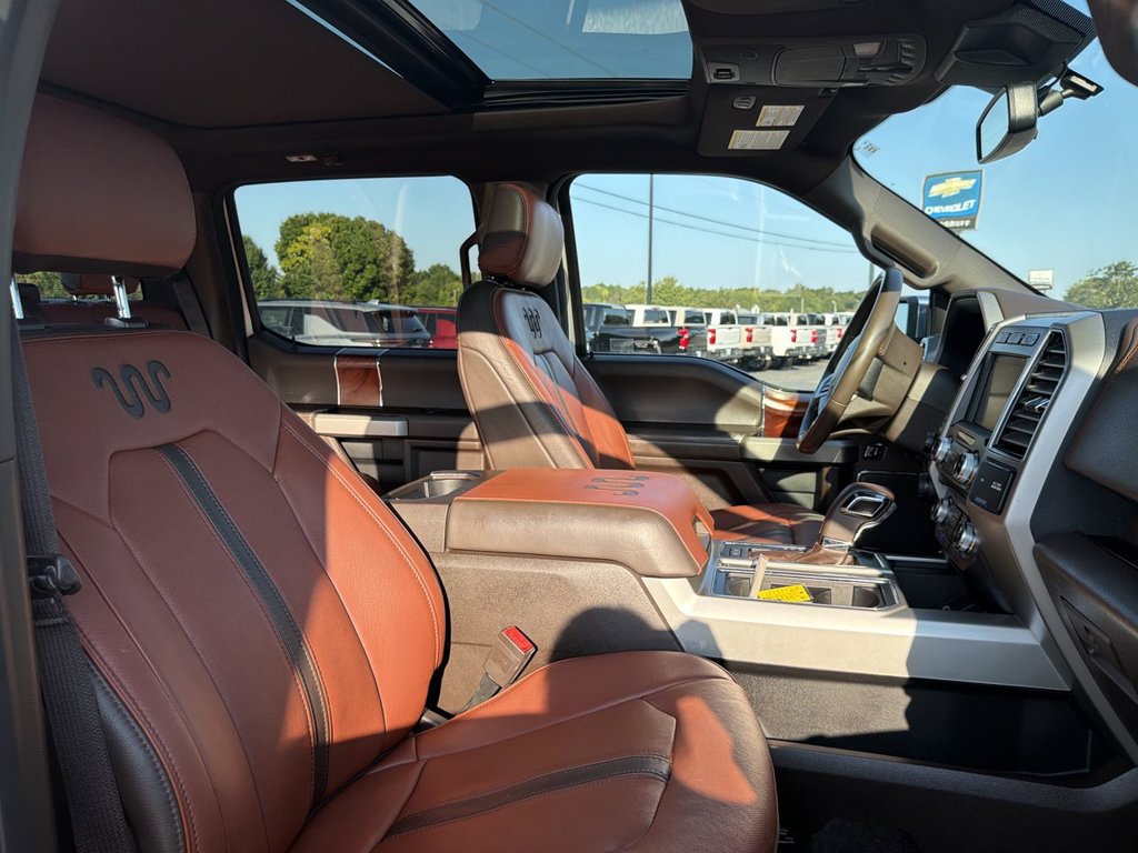 Used 2018 Ford F150 King Ranch w/ Equipment Group 601A Luxury AWD/4WD image 29