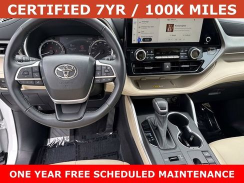 Used 2023 Toyota Highlander XLE AWD/4WD image 18