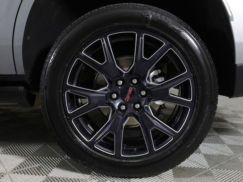 Used 2025 GMC Yukon Denali w/ Sun & Power Step Package AWD/4WD image 44