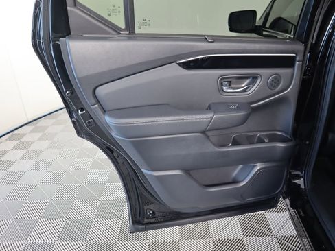 Used 2025 Honda Pilot EX-L image 21