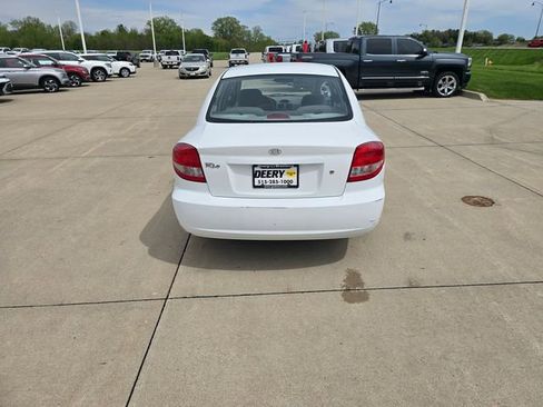 Used 2003 Kia Rio Sedan FWD image 11