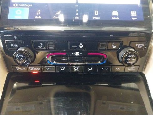 Used 2022 Jeep Grand Cherokee L Limited image 16