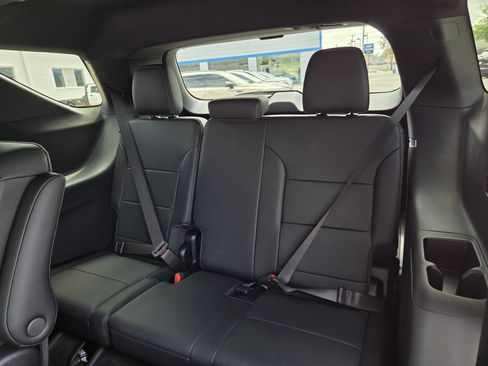 Used 2026 Chevrolet Traverse High Country FWD image 31