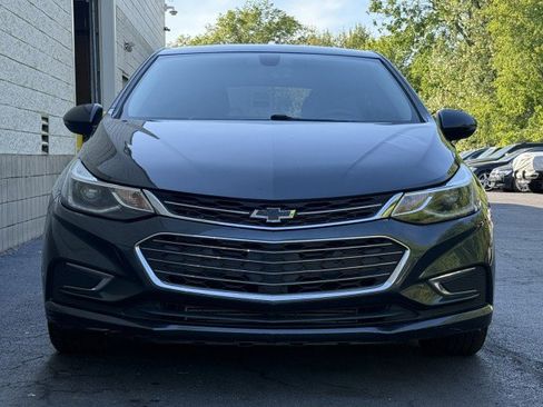 Used 2017 Chevrolet Cruze Premier w/ Enhanced Convenience Package FWD image 11