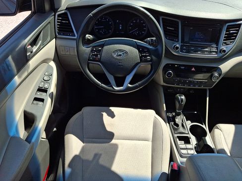 Used 2017 Hyundai Tucson Value AWD/4WD image 12