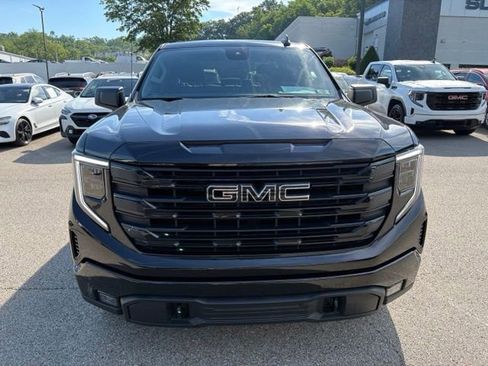 Used 2023 GMC Sierra 1500 Elevation w/ X31 Off-Road Package AWD/4WD image 8