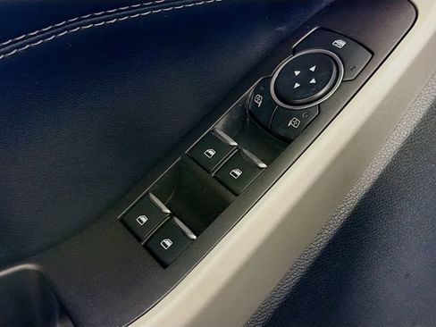 Used 2023 Ford Explorer XLT w/ Equipment Group 202A image 19