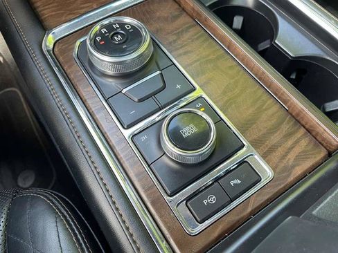 Used 2018 Ford Expedition Max Platinum AWD/4WD image 57