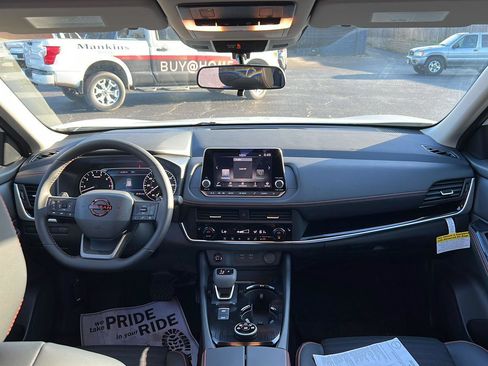 New 2026 Nissan Rogue SV AWD/4WD image 16