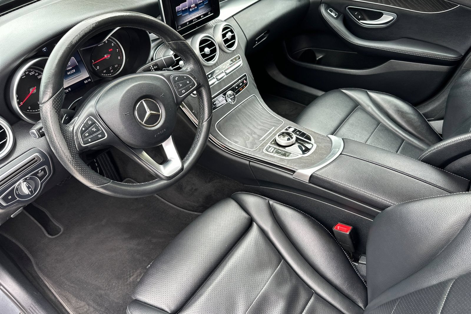 Used 2017 Mercedes-Benz C 300 Sedan image 10