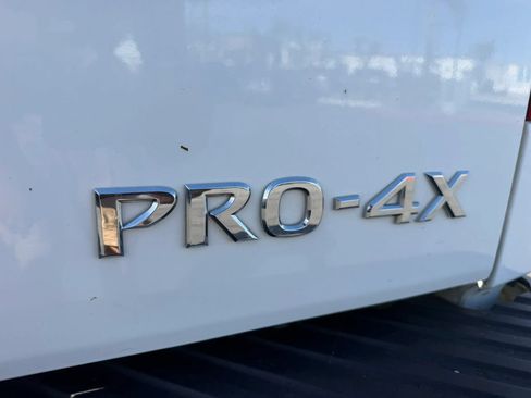Used 2012 Nissan Titan SV AWD/4WD image 29