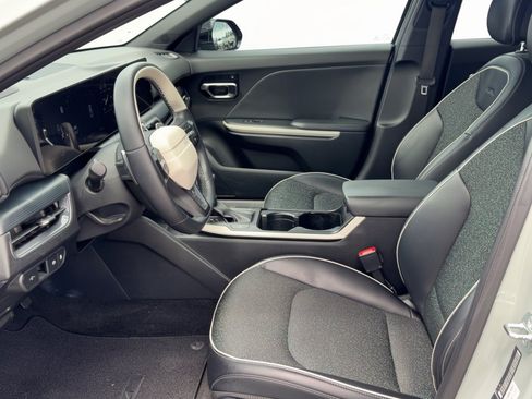 Used 2025 Kia K4 GT-Line FWD image 5