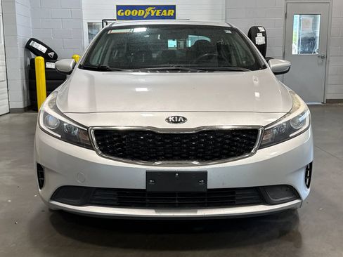Used 2018 Kia Forte LX w/ LX Popular Package FWD image 2