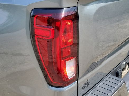 Used 2024 GMC Sierra 1500 Elevation AWD/4WD image 11